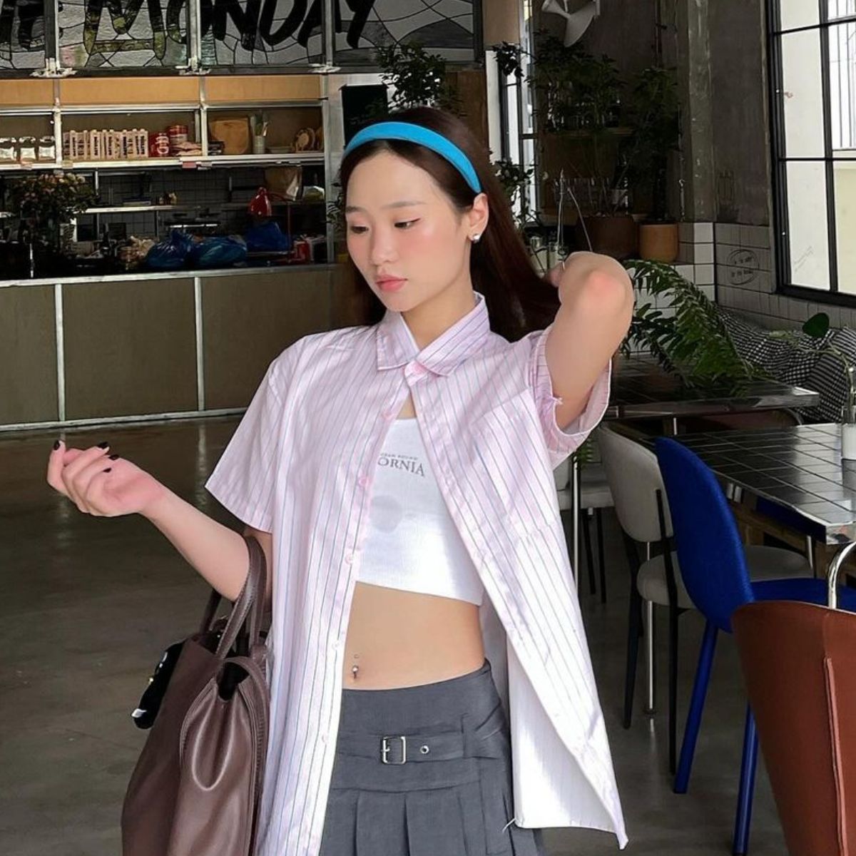 Xu hướng phụ kiện Pop Of Blue đưa màu xanh dương lên ngôi - 12