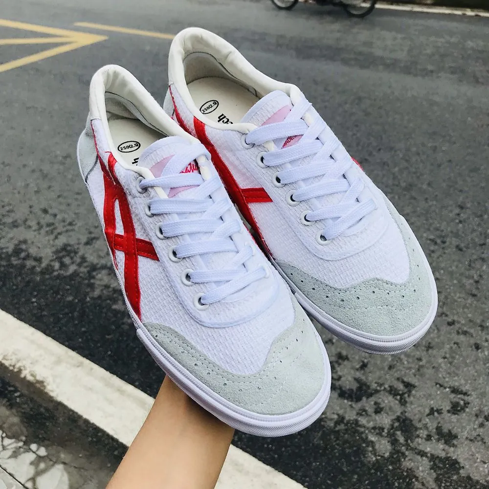 Giày sneaker là gì? Phân biệt các loại giày sneaker phổ biến hiện nay