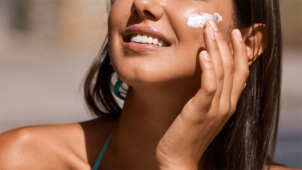 Top 10 kem chống nắng không gây mụn, thân thiện với làn da cho da