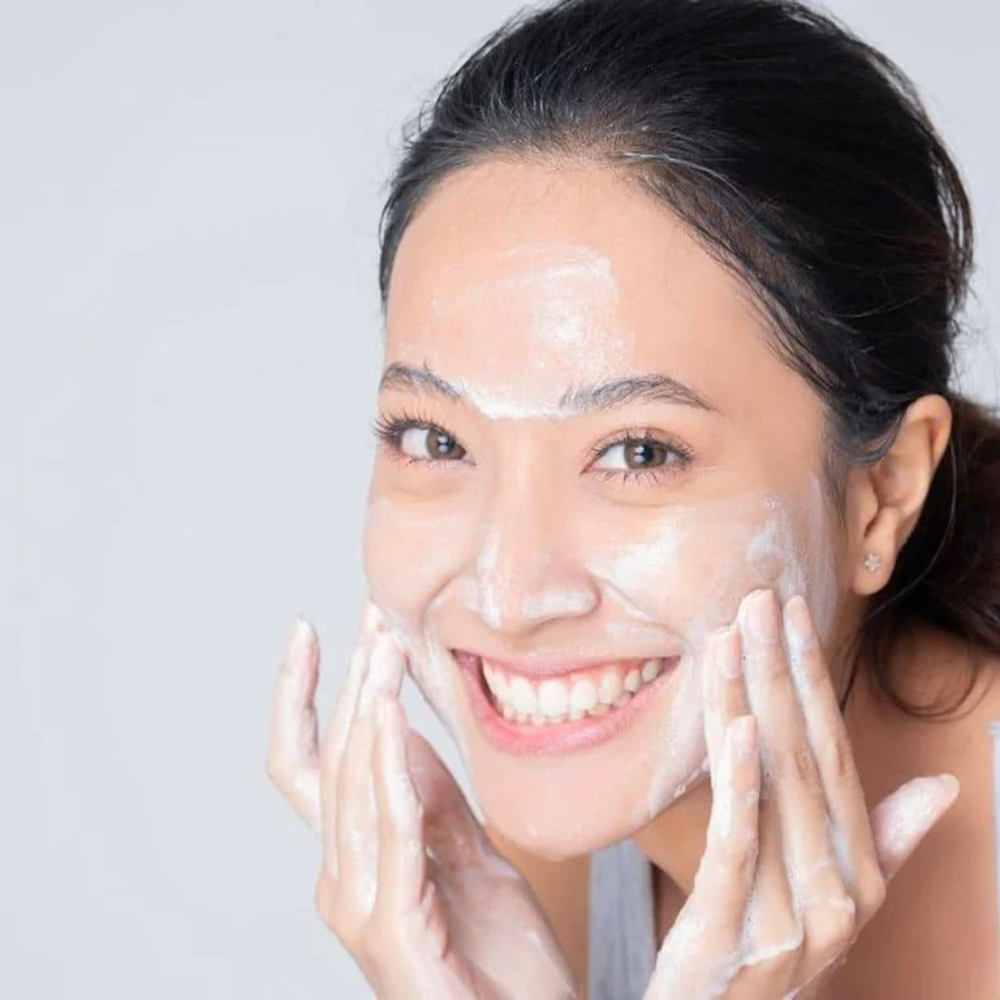 Top 15 sữa rửa mặt thân thiện với làn da cho mọi loại da được yêu rất thích