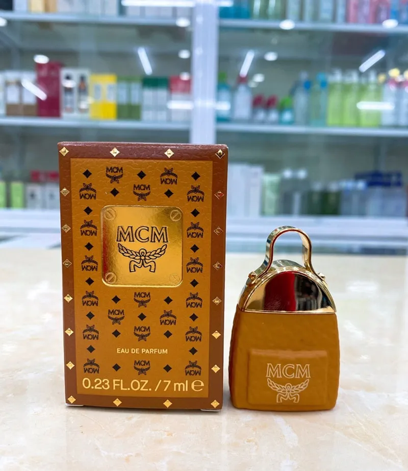 Top 17 nước hoa dưới 500K chính hãng, thơm lâu cho cả nam và nữ