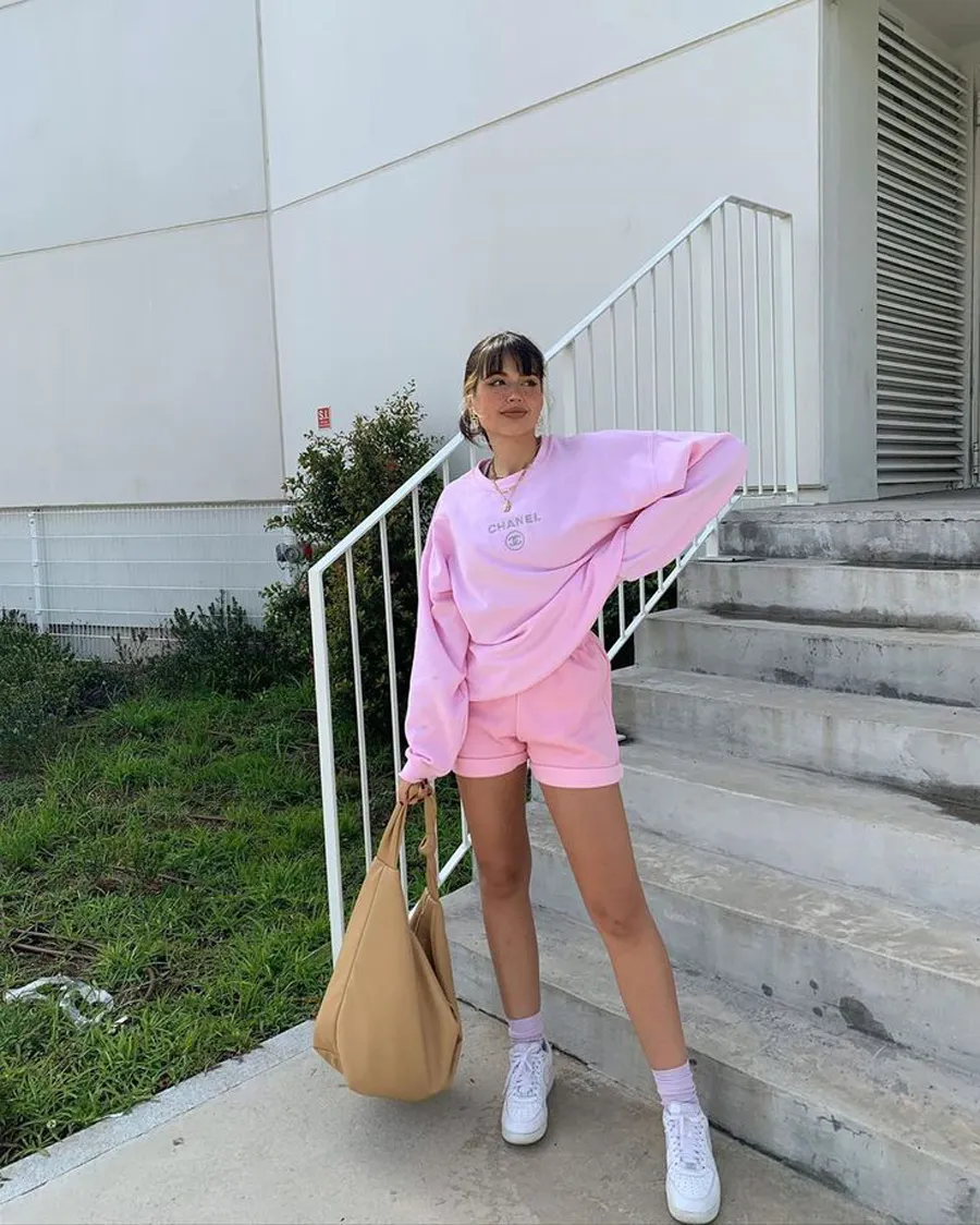 Soft Girl là gì? Hướng dẫn phối đồ chuẩn phong cách Soft Girl