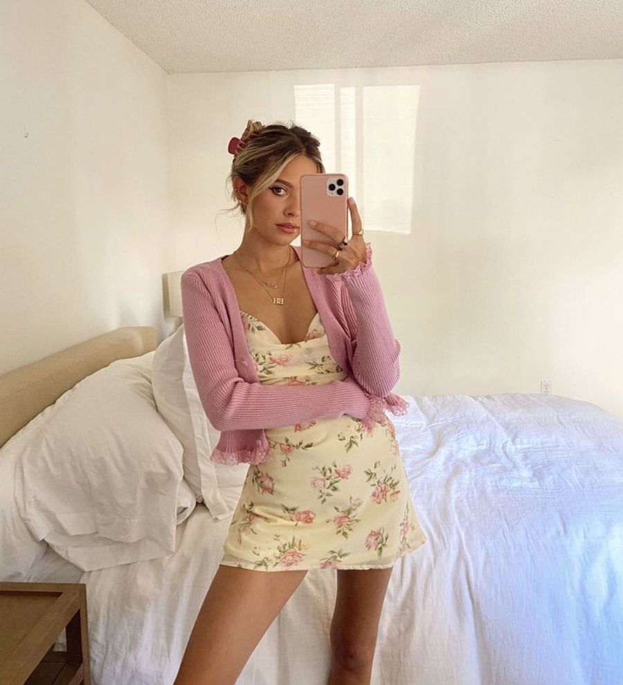 Soft Girl là gì? Hướng dẫn phối đồ chuẩn phong cách Soft Girl