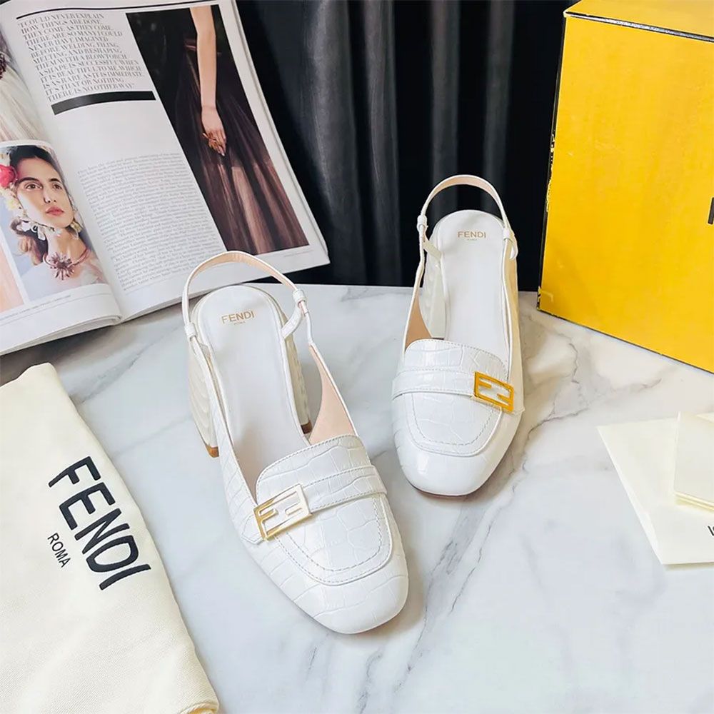 Top 10 mẫu giày Slingback đẹp, đi rất êm ái hiện nay