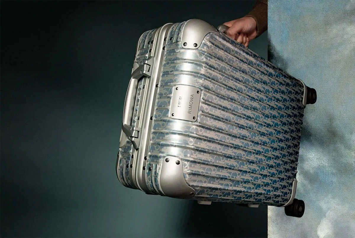 Vali Rimowa chính hãng giá bao nhiêu? Có đáng mua không?