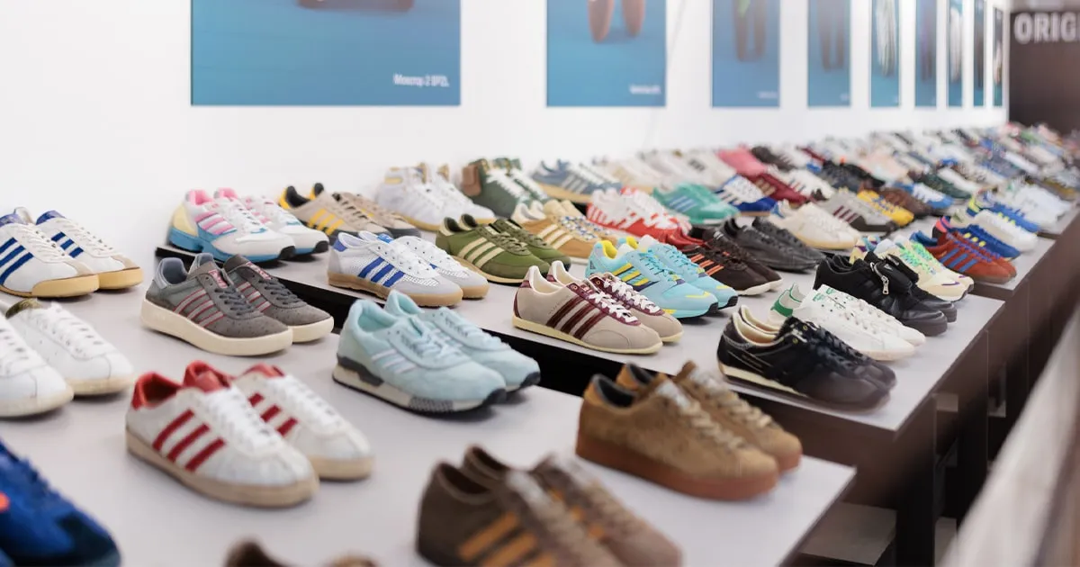 Giày Adidas
