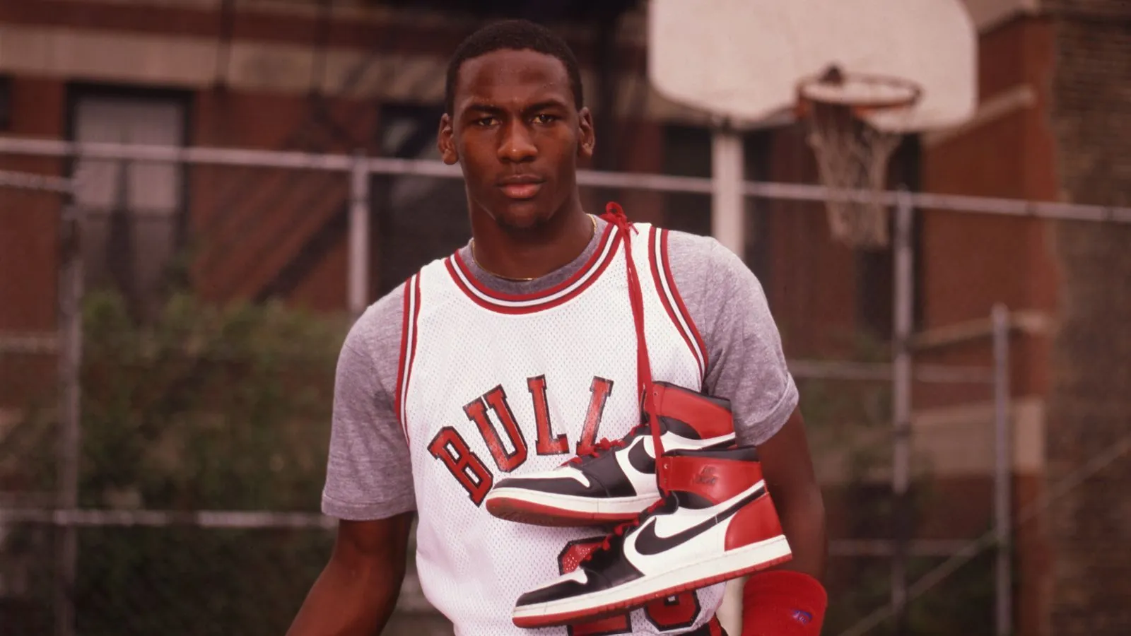 Nike và Michael Jordan