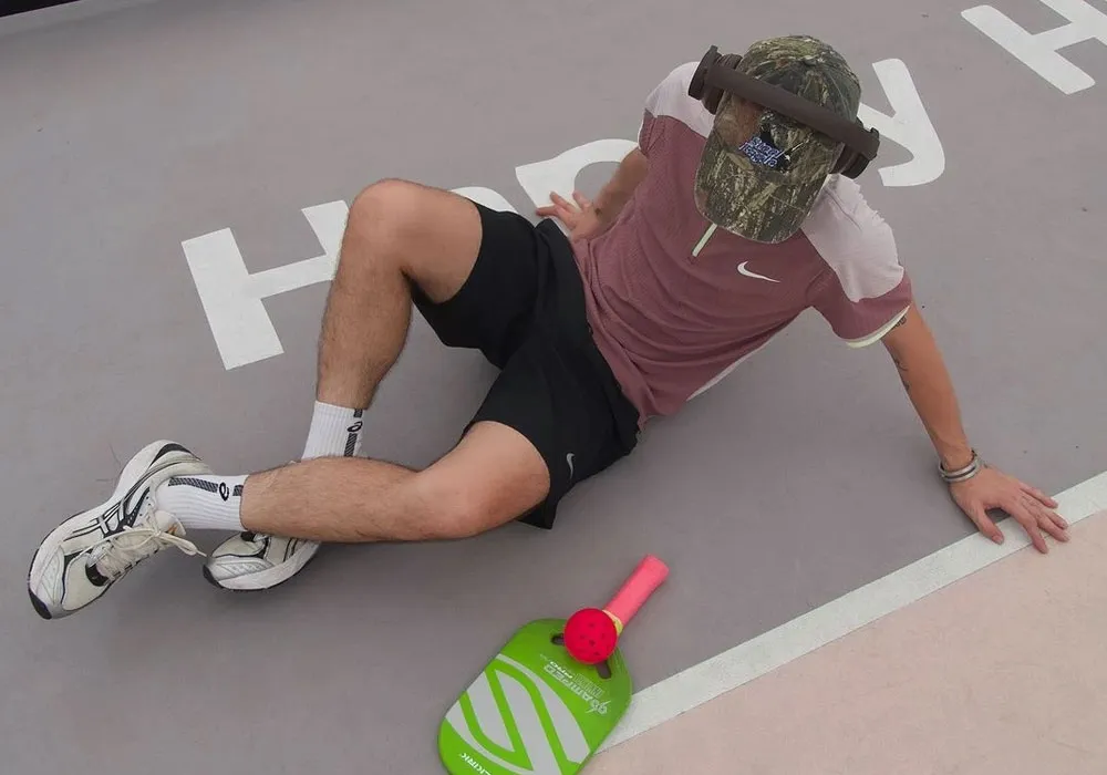 Nam mặc gì đi chơi Pickleball? Cách phối đồ thoải mái cho phái mạnh