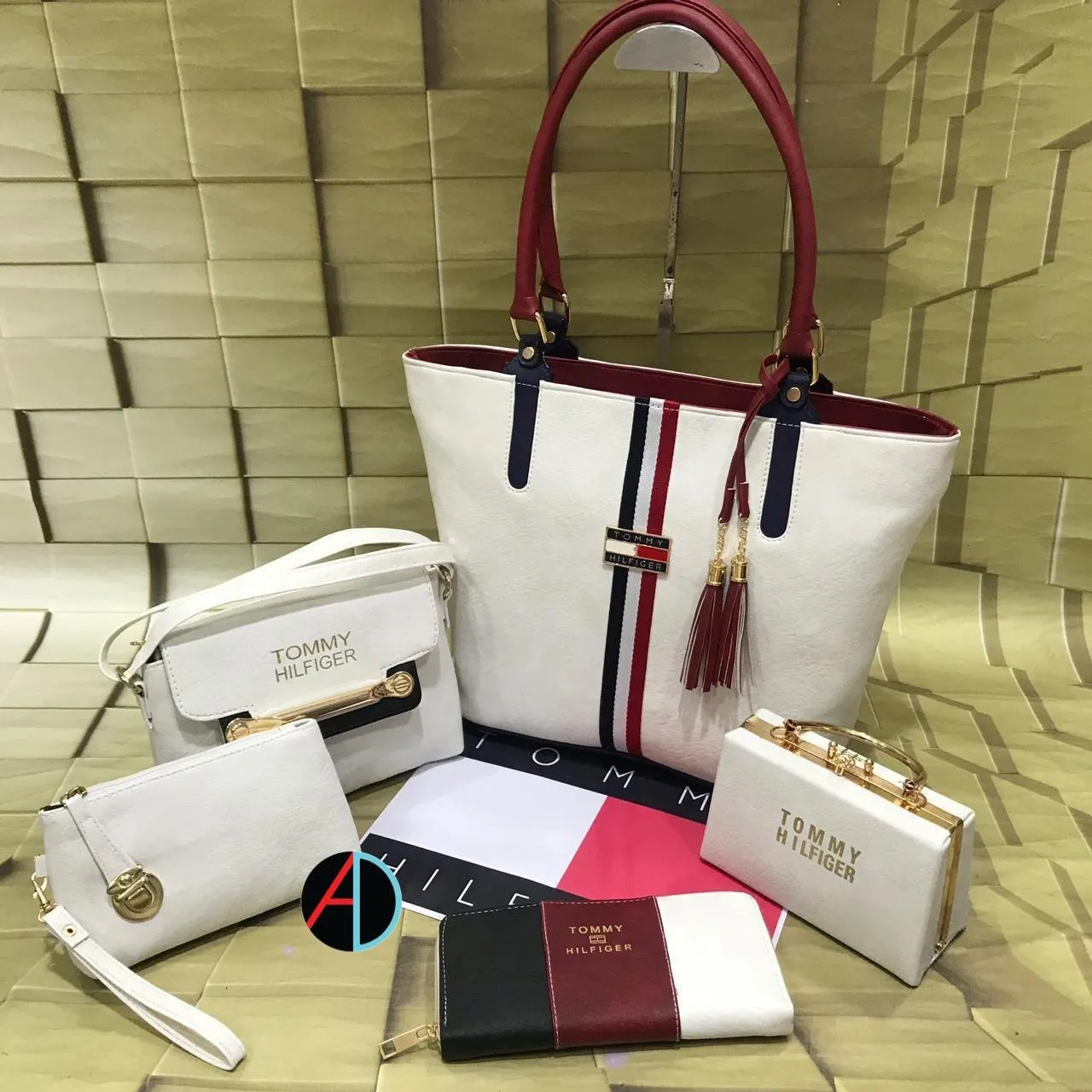 Túi xách Tommy Hilfiger thanh lịch tinh tế