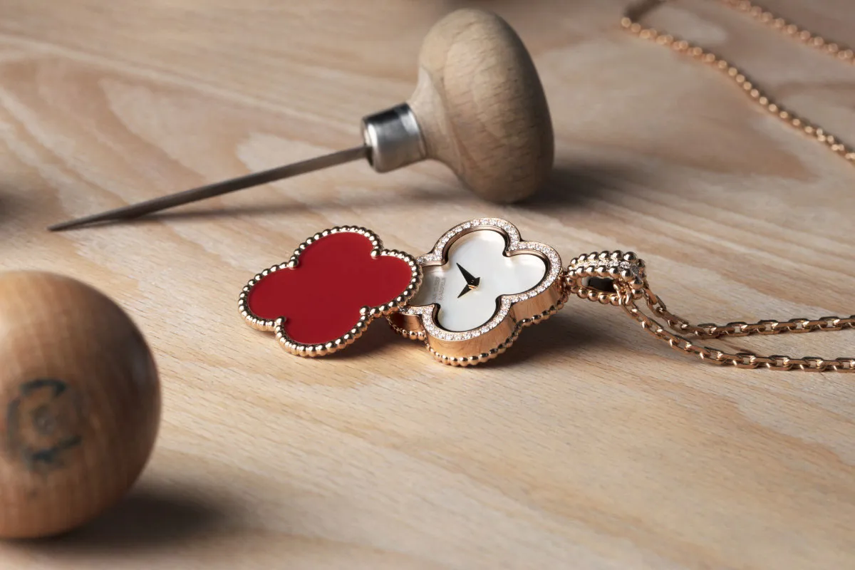 Trang sức Van Cleef & Arpels của nước nào? Có tốt không?