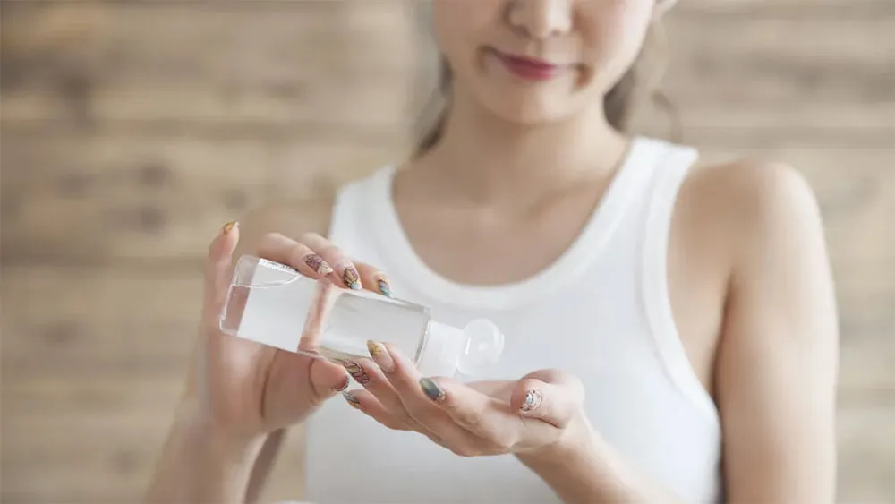 Nước hoa hồng có tác dụng gì đối với làn da?
