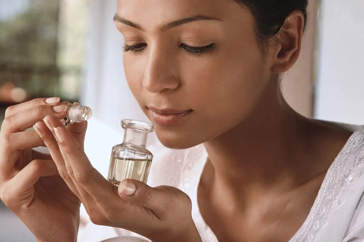 Top 15 Chai Nước Hoa Lưu Hương Lâu 6 - 12 Giờ Cho Nữ Được Yêu Thích