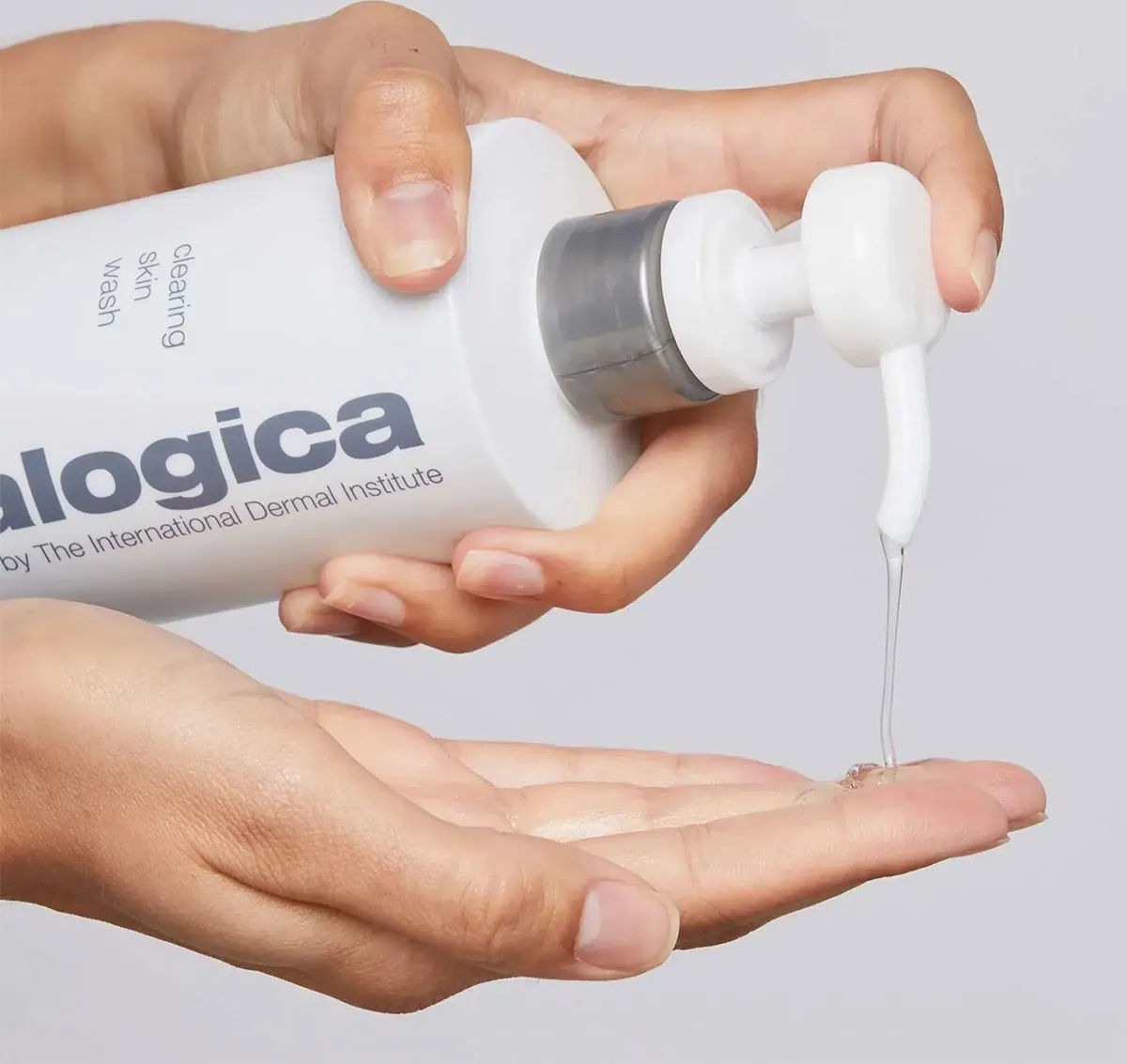 Top 15 sữa rửa mặt cho da dầu mụn được nhiều khách hàng yêu thích hiện nay