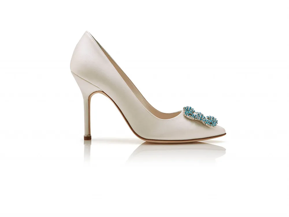 Top 10 giày cao gót màu trắng dễ đeo, tôn dáng, hợp nhiều phong cách - 10