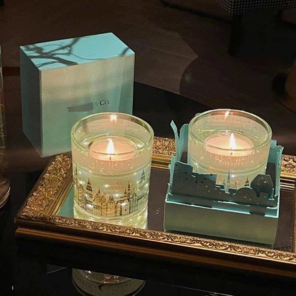 Nến Thơm Tiffany & Co. Christmas Aromatherapy Candle Có Đèn Led - Nến thơm - Vua Hàng Hiệu