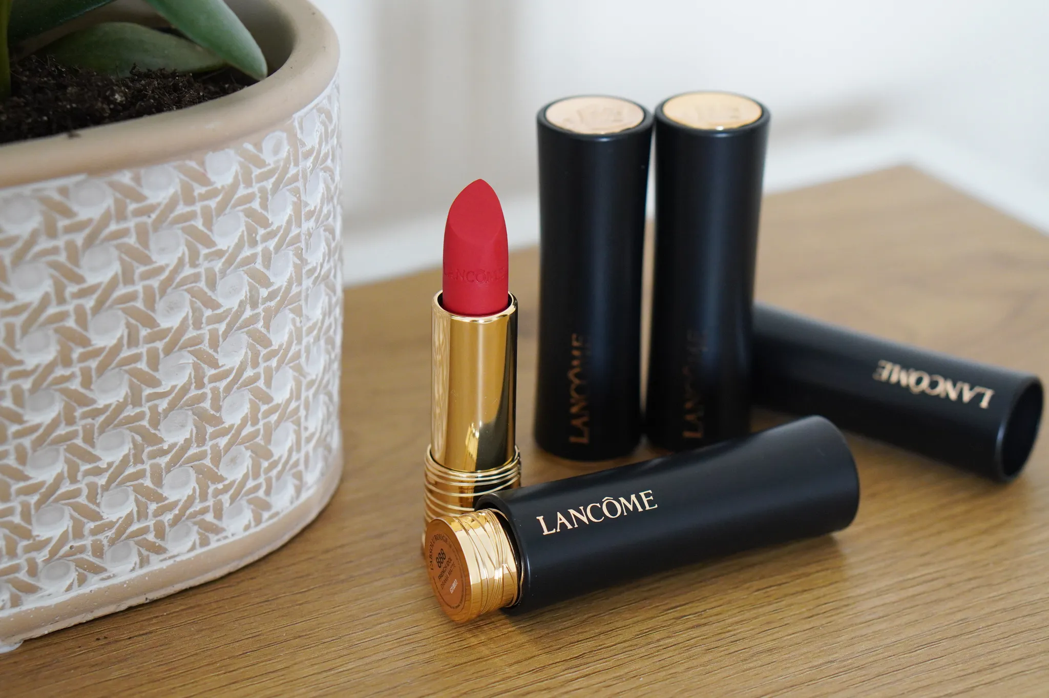 Cách Phân Biệt Son Môi Lancôme Thật Giả