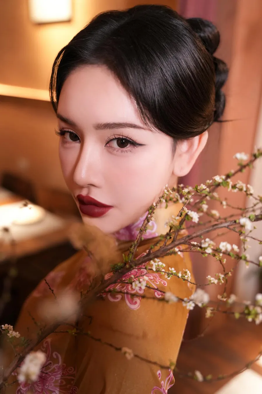 Top 7 kiểu makeup mặc áo dài Tết 2025 giúp nàng tự tin đón Xuân
