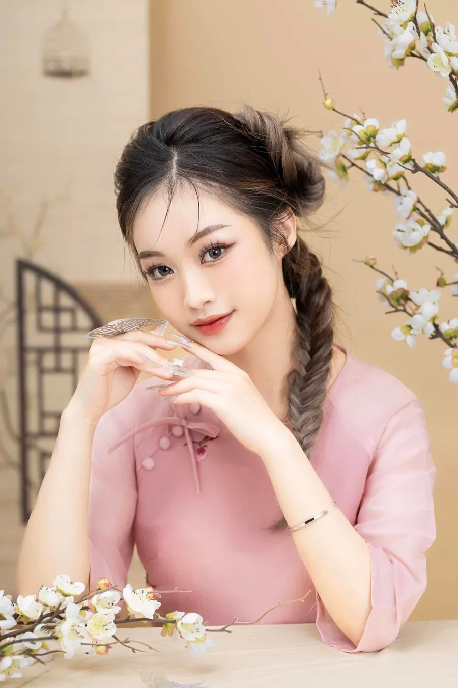 Top 7 kiểu makeup mặc áo dài Tết 2025 giúp nàng tự tin đón Xuân