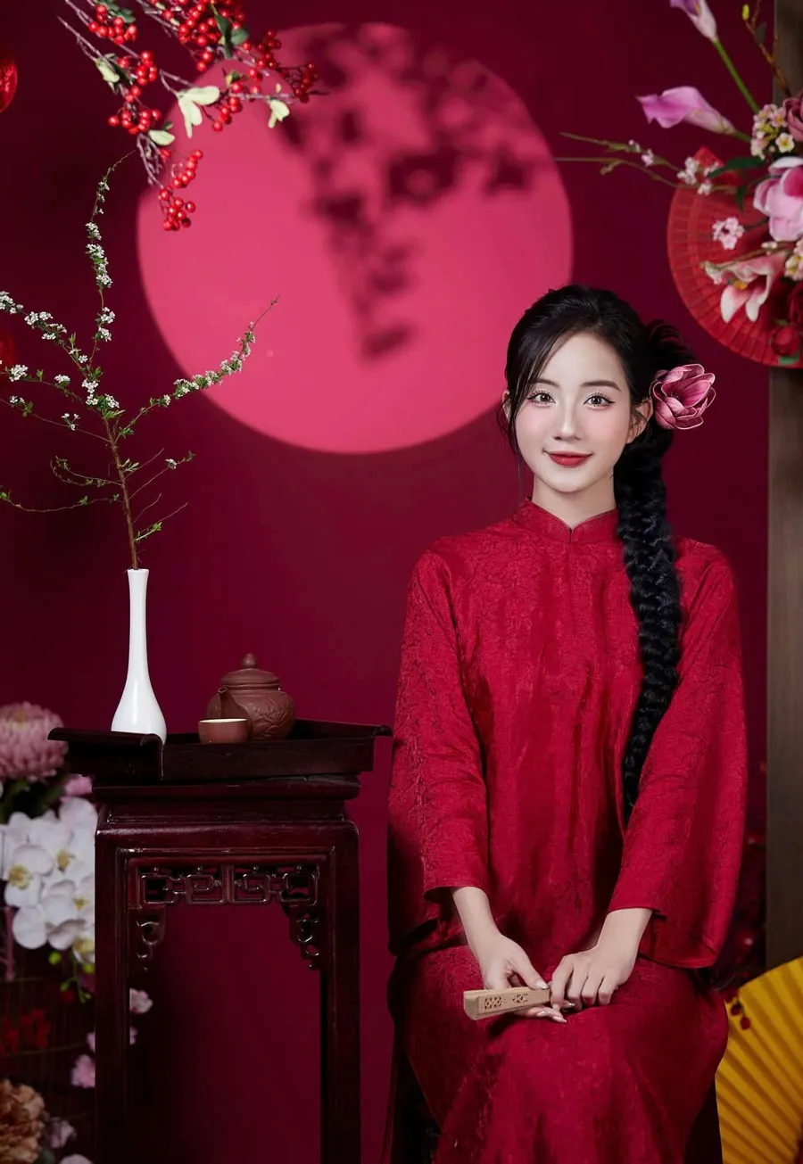 Gợi ý 6 kiểu tóc tết diện cùng áo dài Tết cho nàng thêm xinh