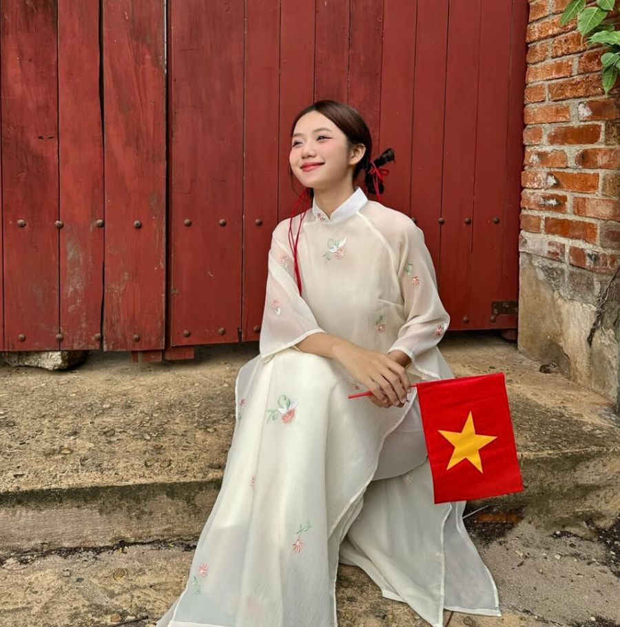 Gợi ý 6 kiểu tóc tết diện cùng áo dài Tết cho nàng thêm xinh