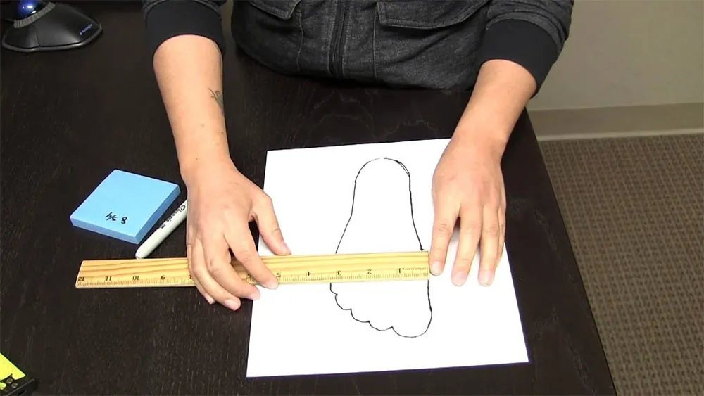 Chân 26cm đi giày size bao nhiêu? Cách gợi ý lý tưởng size giày chuẩn