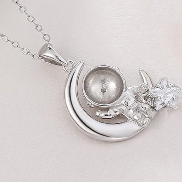 Dây Chuyền Nữ Lili Jewelry Ngọc Trai Phi Hành Gia Mặt Trăng LILI_996438 Màu Bạc - Trang sức - Vua Hàng Hiệu