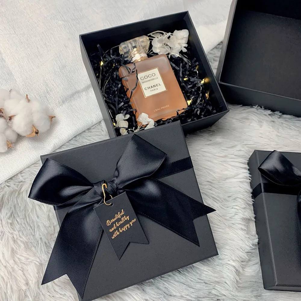 Hãy tìm hiểu kỹ về sở thích hương thơm của người nhận trước khi tặng