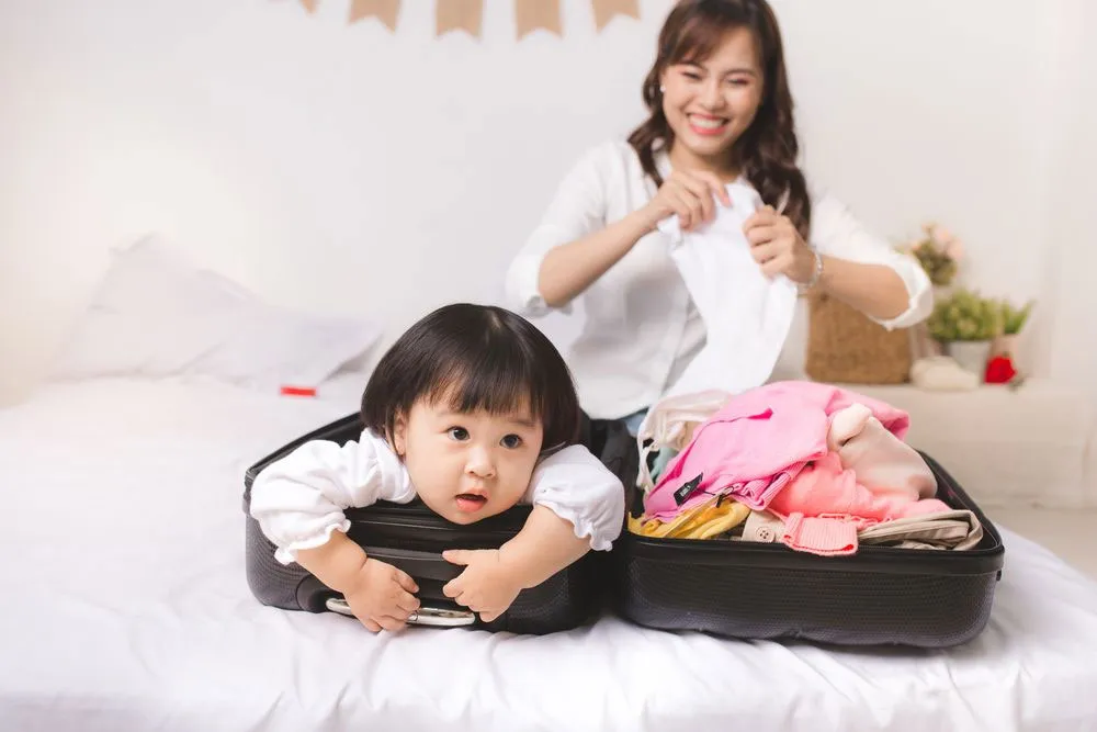 Đi du lịch cần chuẩn bị những gì? 17+ món đồ NÊN mang theo