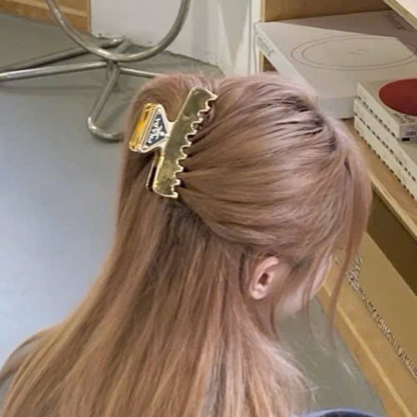 Kẹp Tóc Nữ Prada Large Claw Clip Metal Hair 1IF103_2BA6_F0056 Màu Vàng - Phụ kiện - Vua Hàng Hiệu