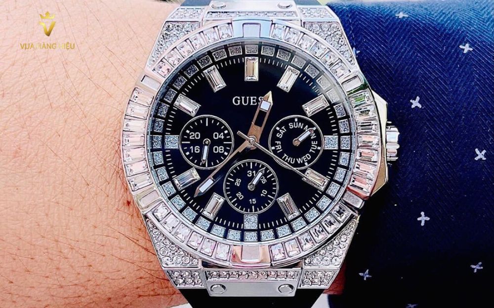 Review Đồng Hồ Guess Quartz Black Silicone – Đẳng Cấp Năm 2025 - 3