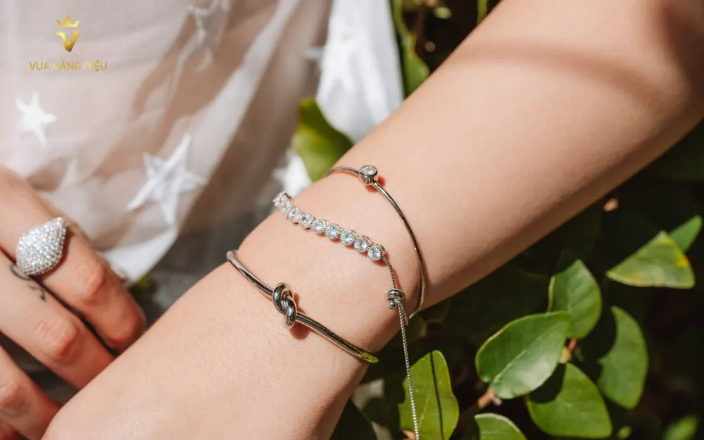 Vòng Tay Phong Thủy: Ý Nghĩa, Cách Chọn & Mẫu Đẹp Nổi Trội Cho Nam Nữ