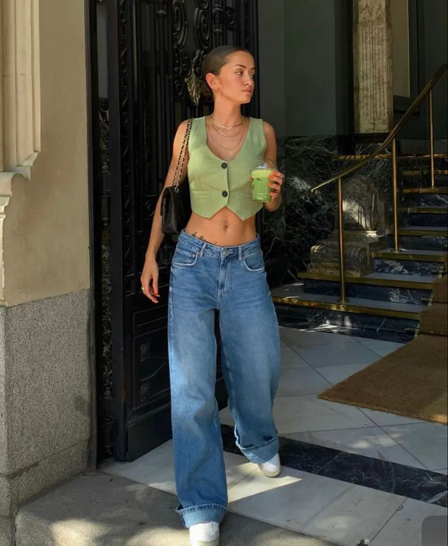 Áo xanh lá mặc với quần màu gì? 10+ cách phối đồ từ basic đến high-fashion