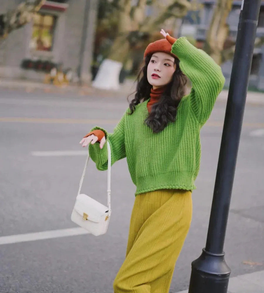 Áo xanh lá mặc với quần màu gì? 10+ cách phối đồ từ basic đến high-fashion