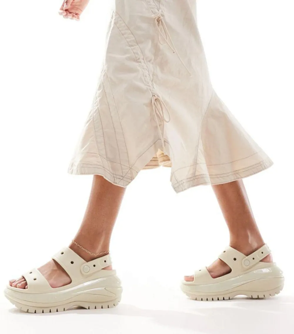Bảng Size Crocs Chuẩn Chính Hãng – Hướng Dẫn Chọn Size Đúng