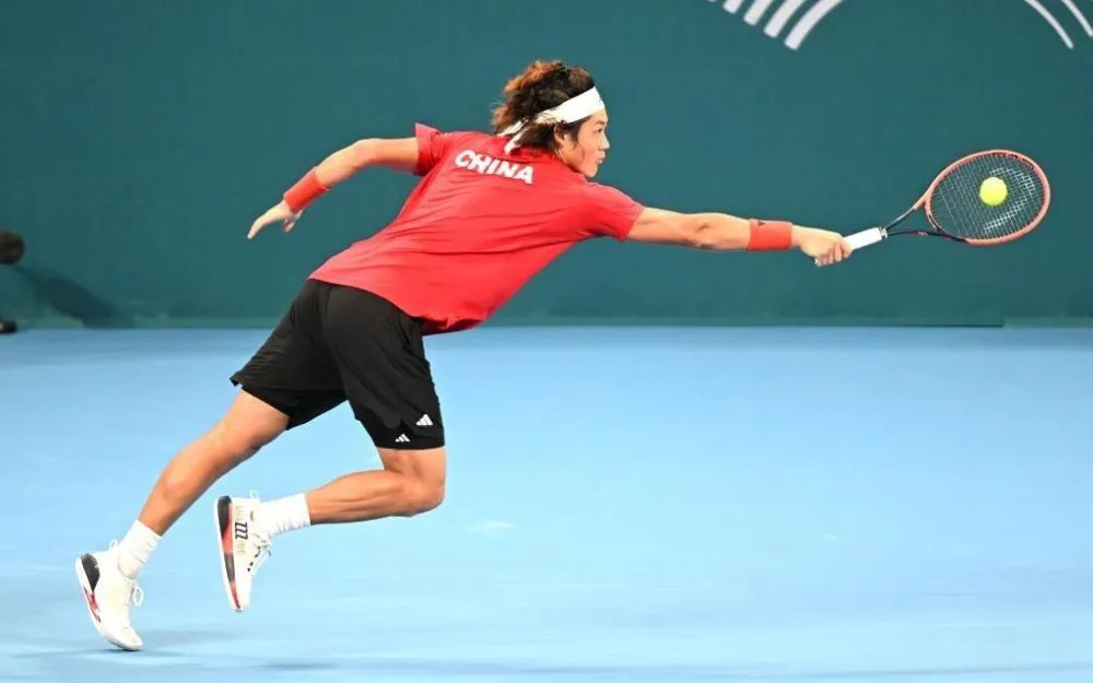 Giải Mã 5 Điều Bí Ẩn Về Đế Giày Tennis Bạn Không Nên Bỏ Lỡ