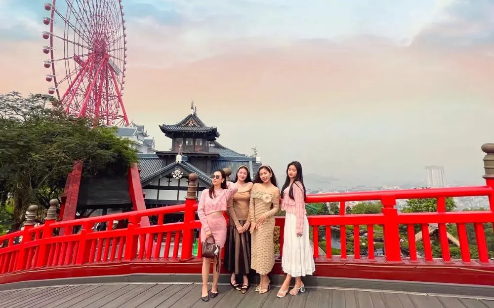 Đi Hạ Long Mặc Gì? 30+ Gợi Ý Outfit Đẹp Khi Du Lịch Vịnh Hạ Long