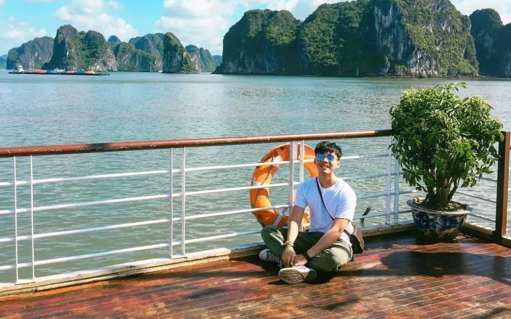 Đi Hạ Long Mặc Gì? 30+ Gợi Ý Outfit Đẹp Khi Du Lịch Vịnh Hạ Long