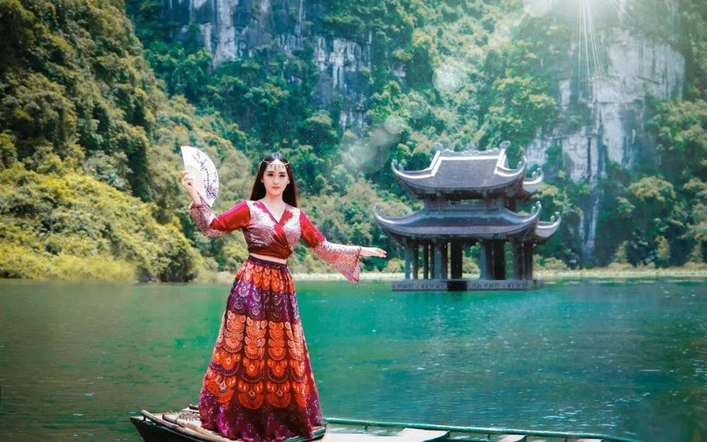 Đi Ninh Bình Mặc Gì Đẹp? 20+ Cách Phối Đồ Khi Du Lịch Ở Ninh Bình