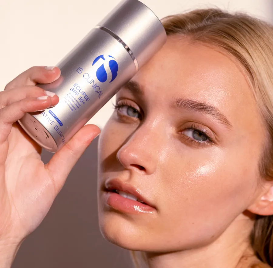 iS Clinical Extreme Protect SPF40 Translucent