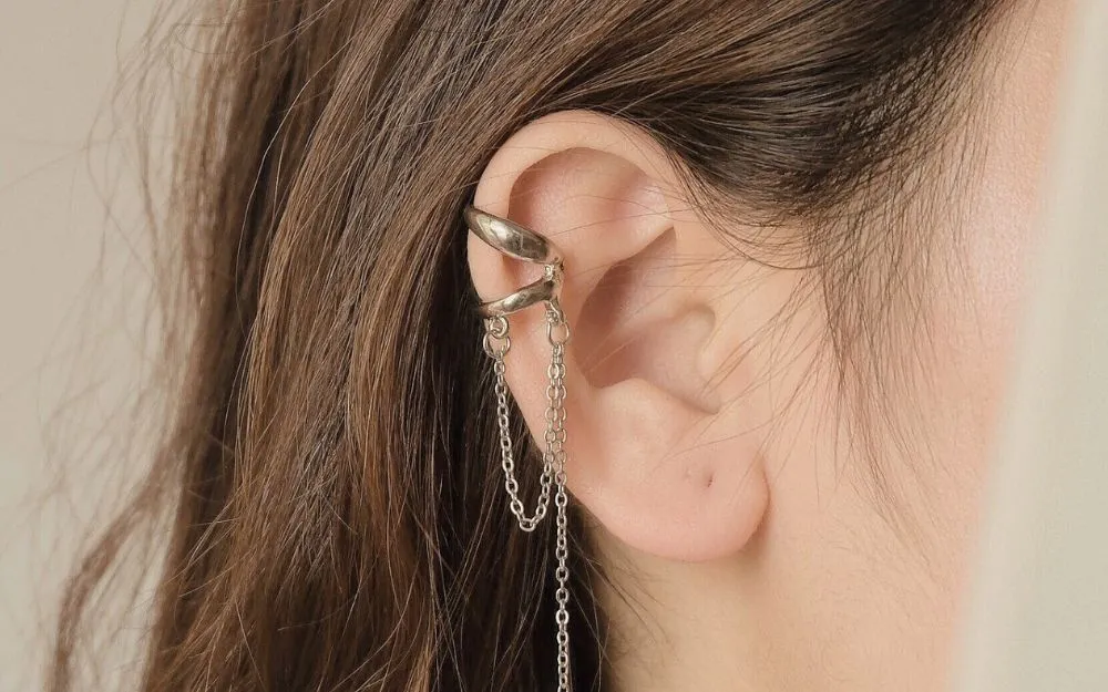 Tìm Hiểu Về Khuyên Tai Không Cần Bấm Lỗ: Đánh Giá & Top 5 Mẫu Đẹp