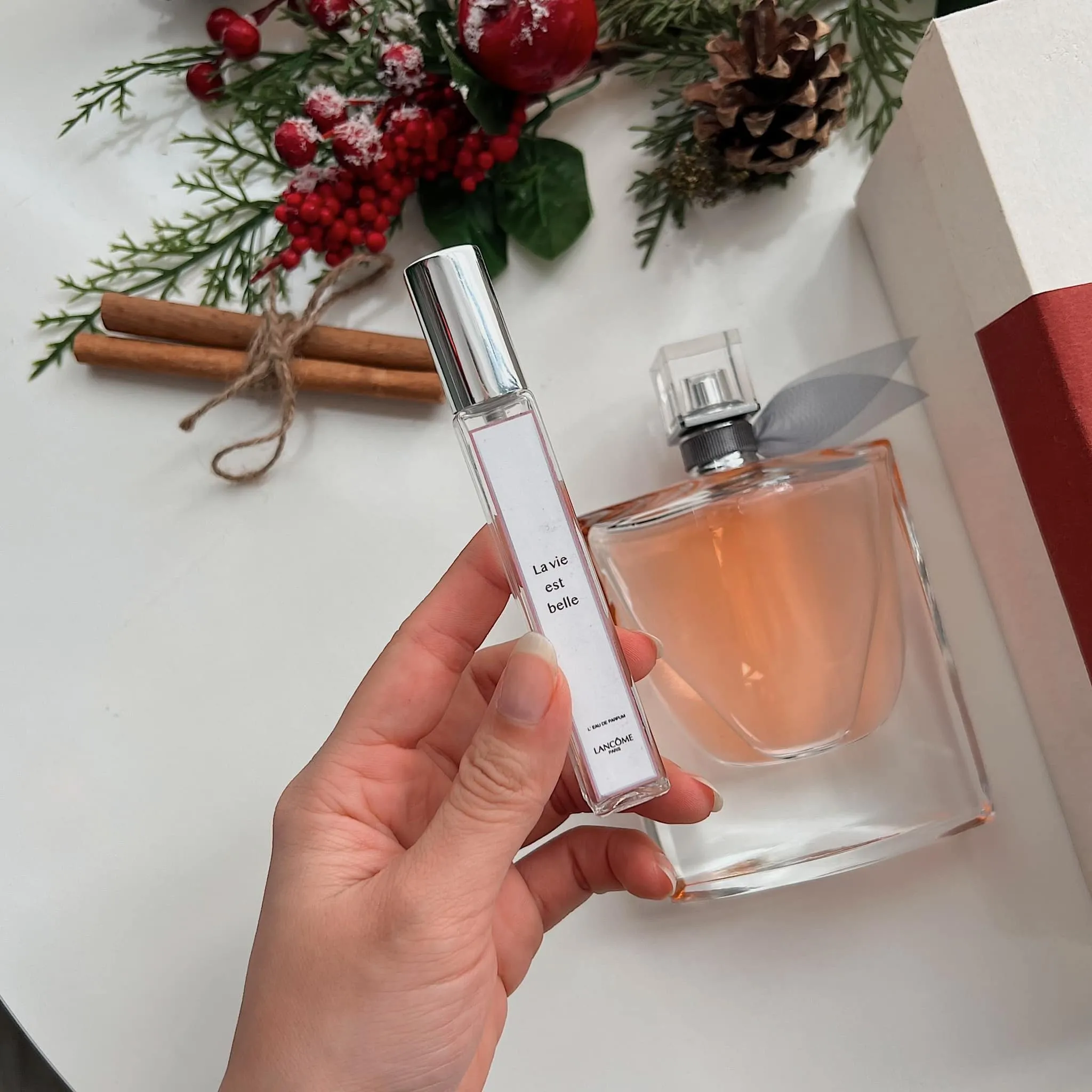 Top 10 Nước Hoa Cho Học Sinh Sinh Viên Rẻ Thơm Nhẹ Nhàng Từ 500K