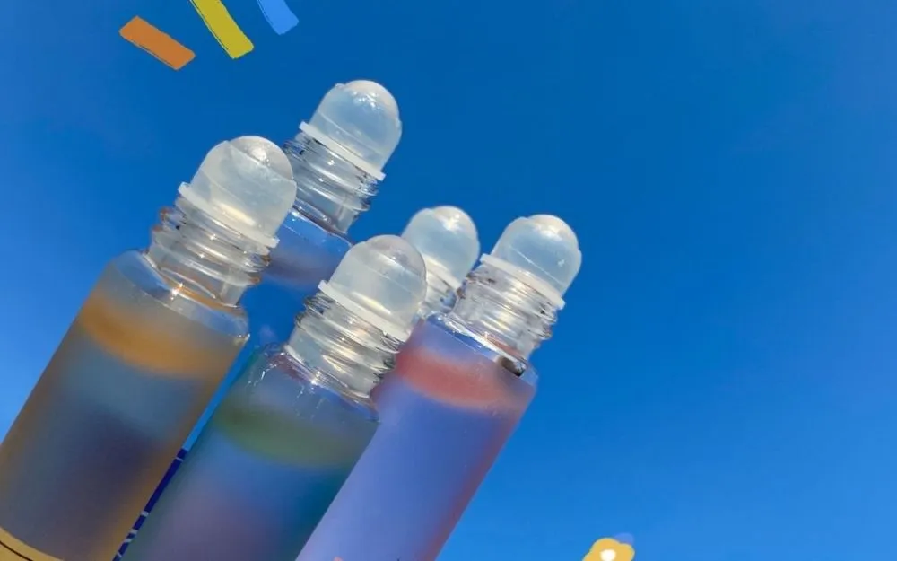 Nên Dùng Nước Hoa Dạng Lăn Hay Dạng Xịt? Đánh Giá, So Sánh Cụ Thể - 5