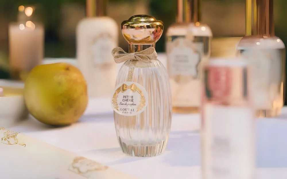 Parisian Chic Perfume: Top 10 Nước Hoa Mà Quý Cô Pháp Yêu Thích