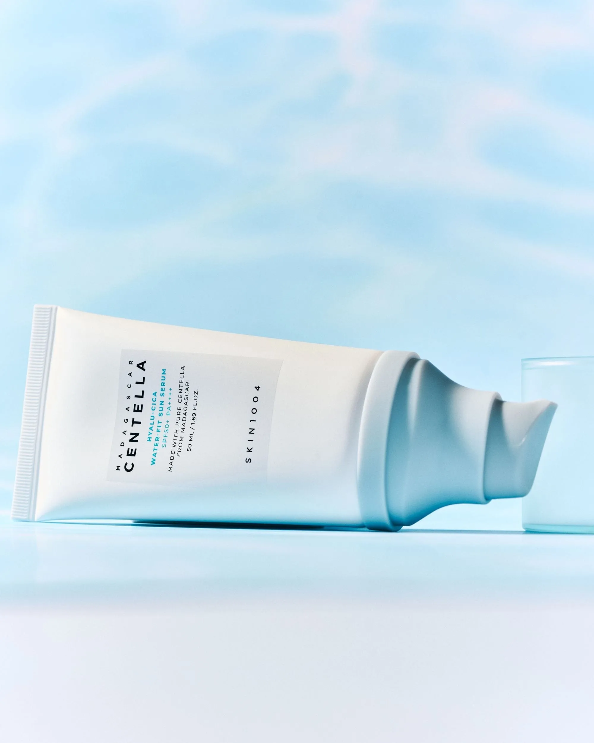 Kem chống nắng chính hãng Skin1004 Madagascar Centella Hyalu-Cica Water-Fit Sun Serum SPF50+ PA++++