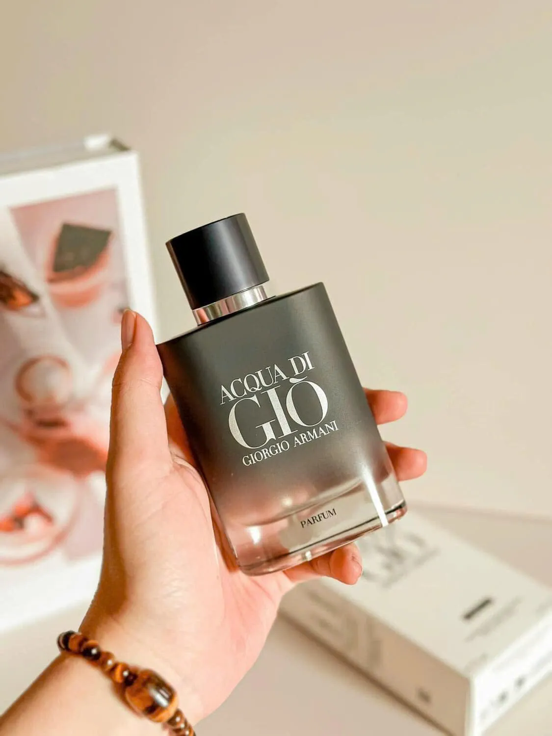 Top 10 Nước Hoa Cho Học Sinh Sinh Viên Rẻ Thơm Nhẹ Nhàng Từ 500K