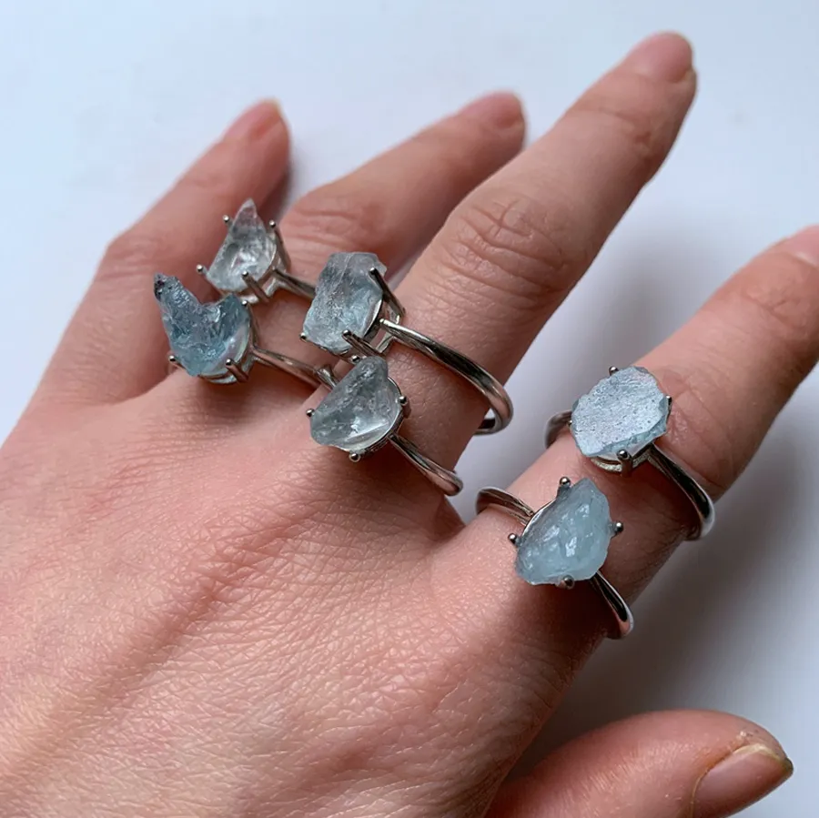 Đá Aquamarine Là Gì? Lợi Ích Và Ứng Dụng Của Đá Aquamarine