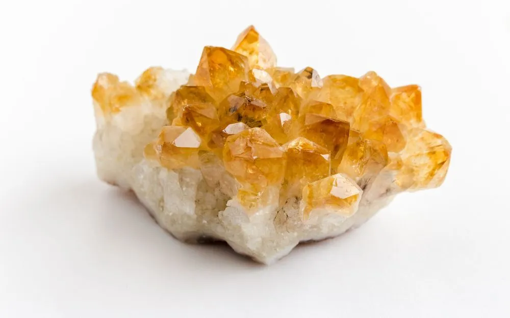 Giải Mã Đá Citrine: Nguồn Gốc, Công Dụng & Ý Nghĩa Phong Thủy