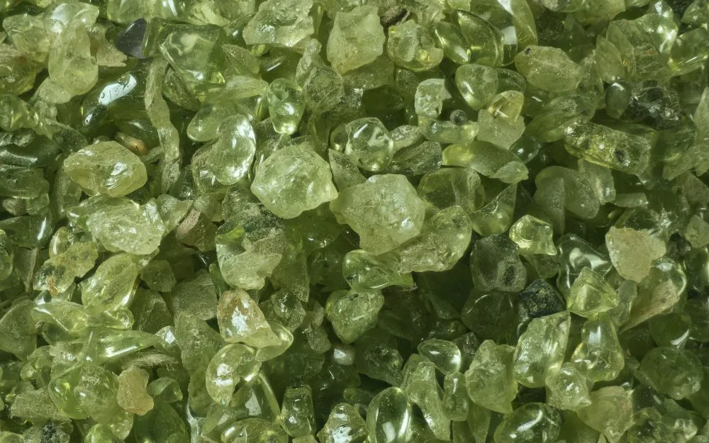 Đá Peridot: Tìm Hiểu Khái Niệm, Công Dụng Và Ý Nghĩa Phong Thủy