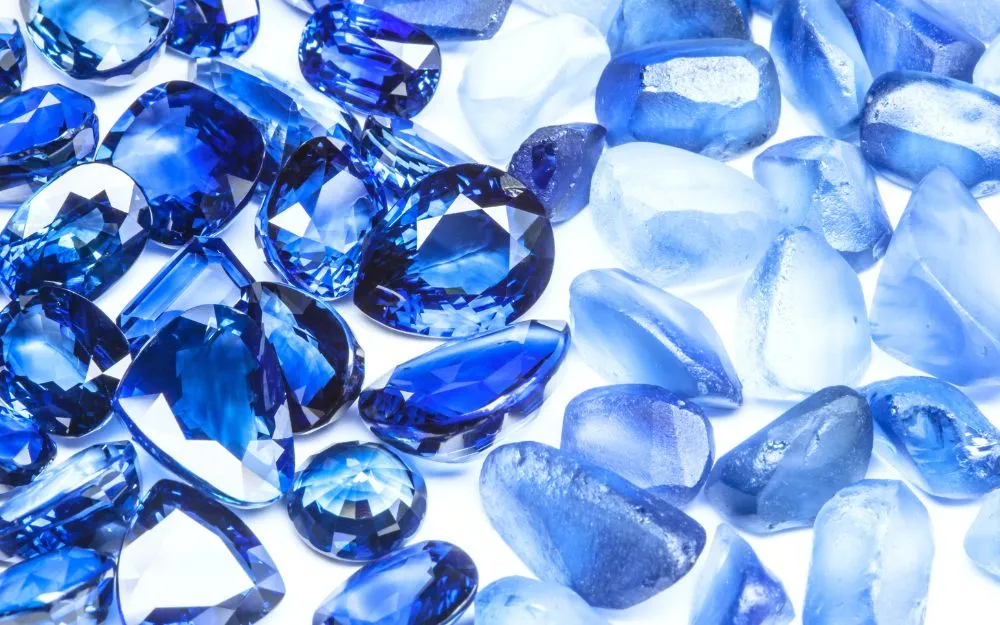 Tìm Hiểu Về Đá Sapphire: Nguồn Gốc Công Dụng & Ý Nghĩa Phong Thủy