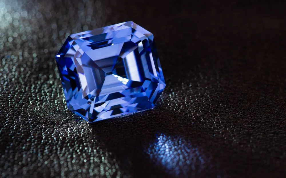 Tìm Hiểu Về Đá Sapphire: Nguồn Gốc Công Dụng & Ý Nghĩa Phong Thủy